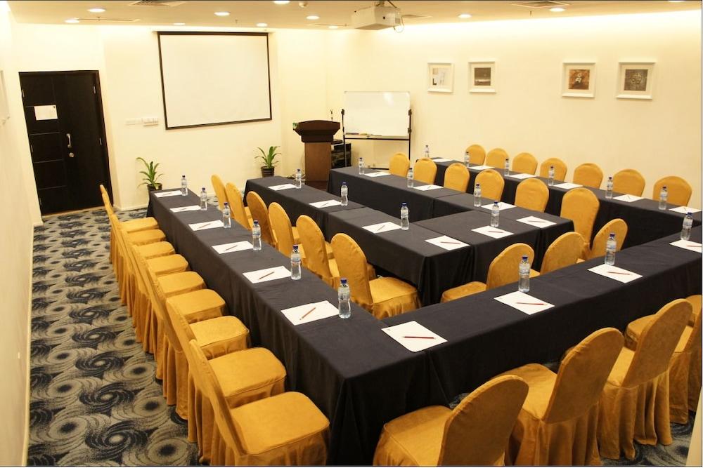 Joy Inn Gongbei Zhuhai Esterno foto