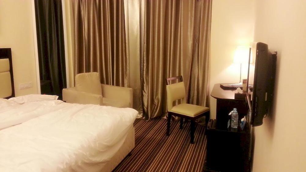 Joy Inn Gongbei Zhuhai Esterno foto
